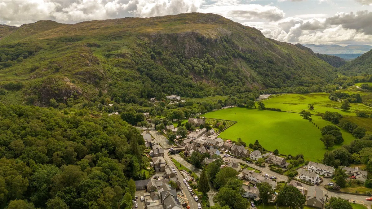 Caernarfon Road, Beddgelert, Caernarfon, Gwynedd, LL55