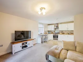 Derwent Drive, Lakeside, Doncaster thumb 3