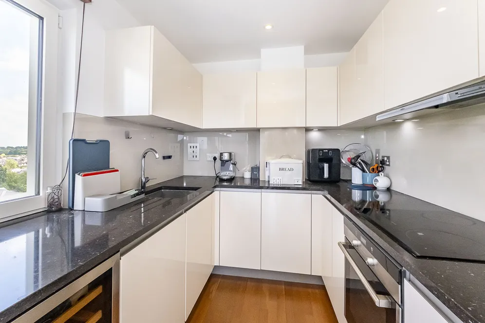 Henry Macaulay Avenue, Kingston Upon Thames, KT2 photo 6