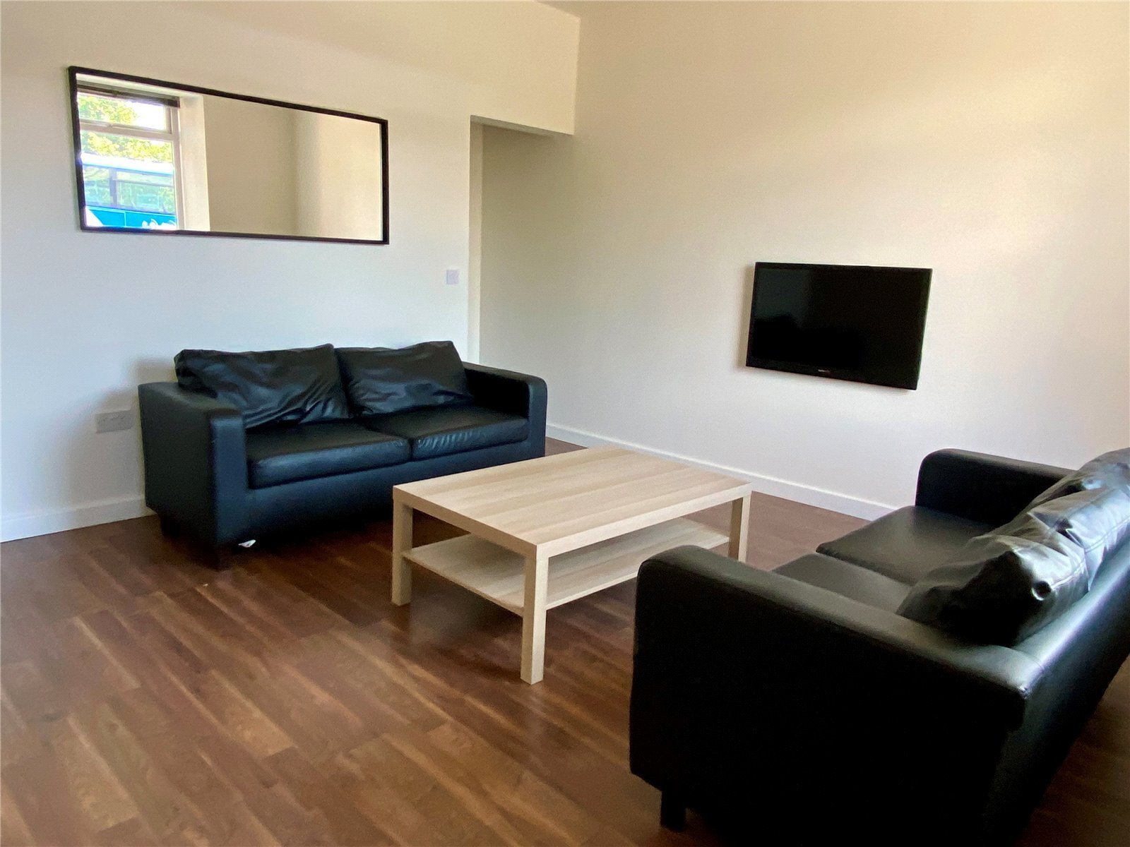 22 Victoria Street, Huddersfield, HD5 Image 2