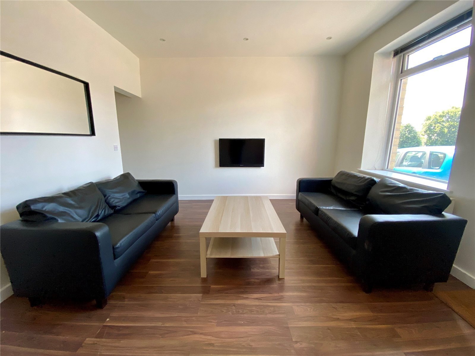 22 Victoria Street, Huddersfield, HD5 Image 4
