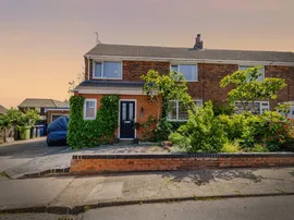 The Avenue, Ingham, LINCOLN photo