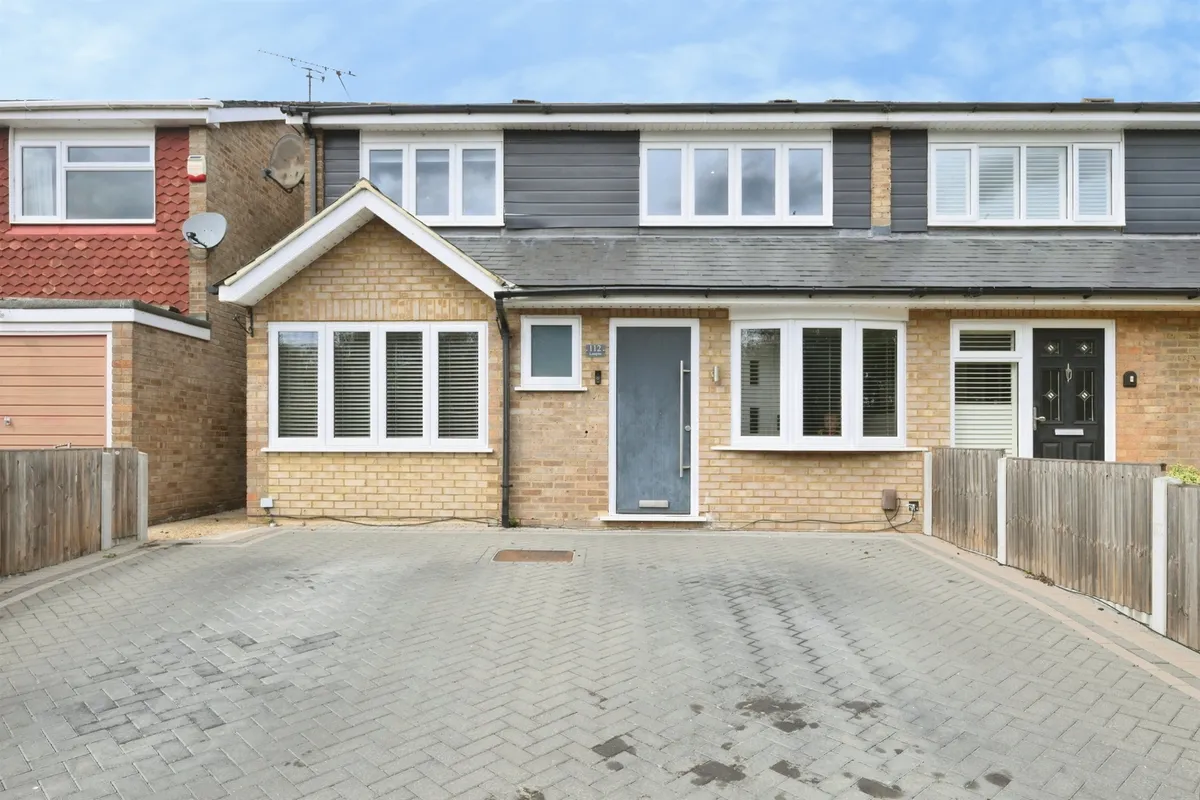 Lampits, Hoddesdon