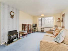 St. Andrews Drive, Featherstone, Pontefract thumb 3