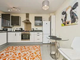 Almondsbury Close, Redditch thumb 3