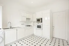 Cambridge Road, Twickenham, TW1 photo 9
