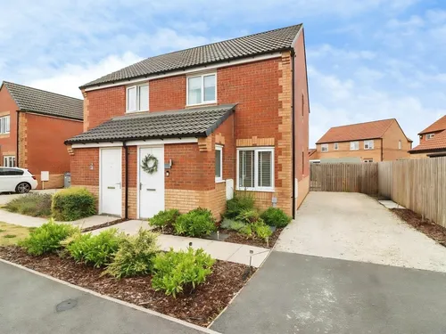 Poppy Avenue, New Ollerton, Newarkphoto