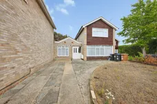 Longwood Road, Hertford