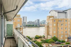 St. Davids Square, London, E14 photo 10