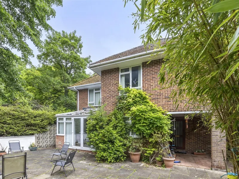 Property thumbnail 2 out of 3