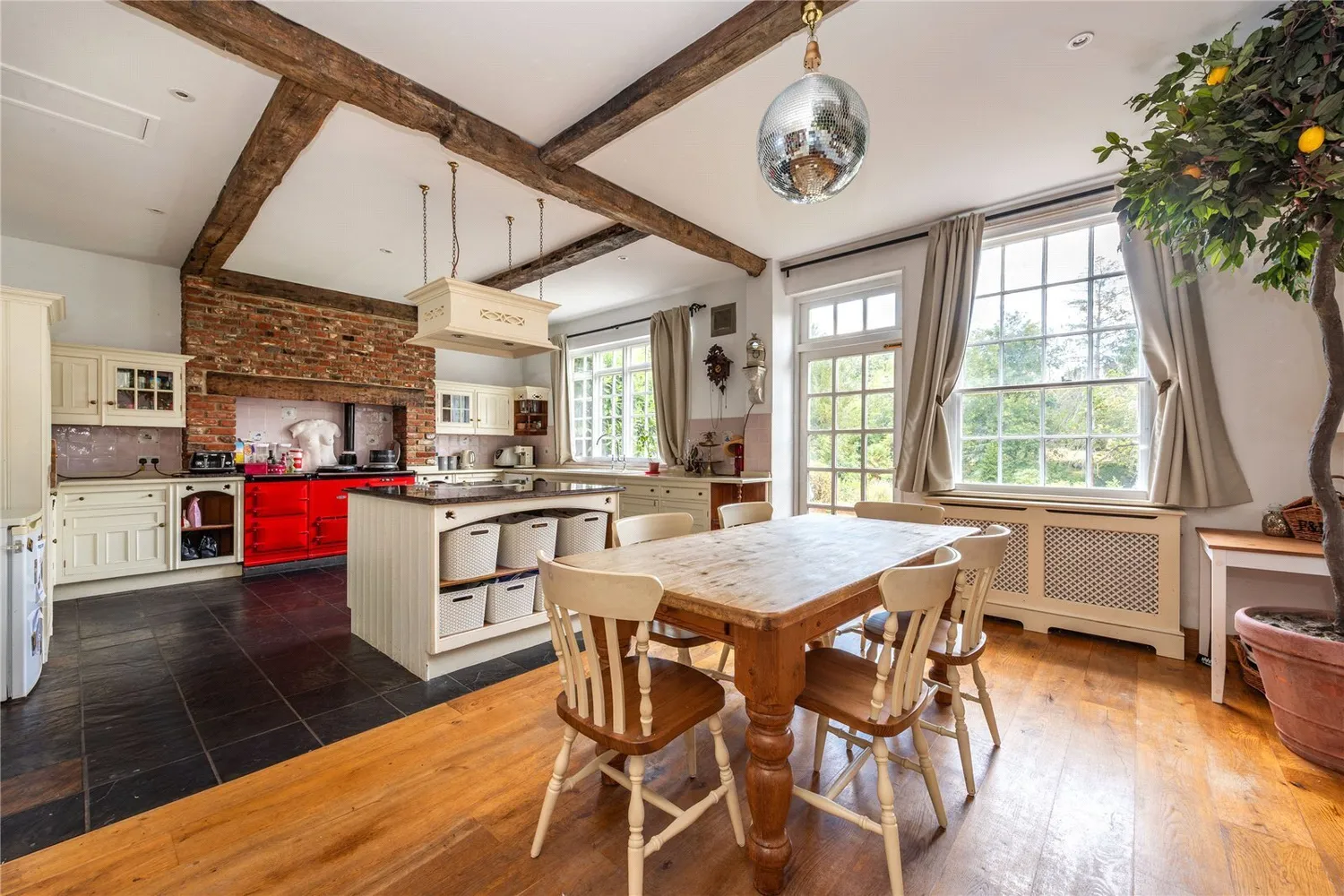 The Street, Betchworth, RH3 photo 4