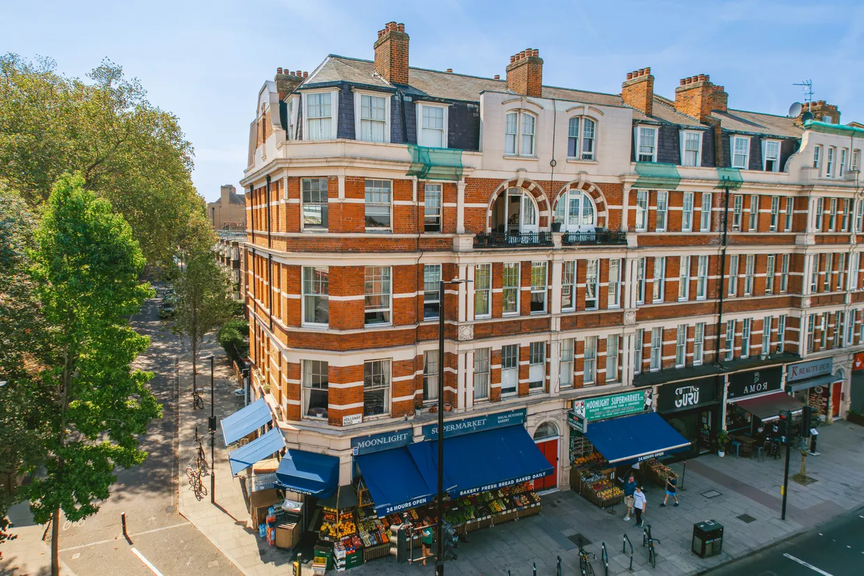 Holloway Road, London, N7 photo 29