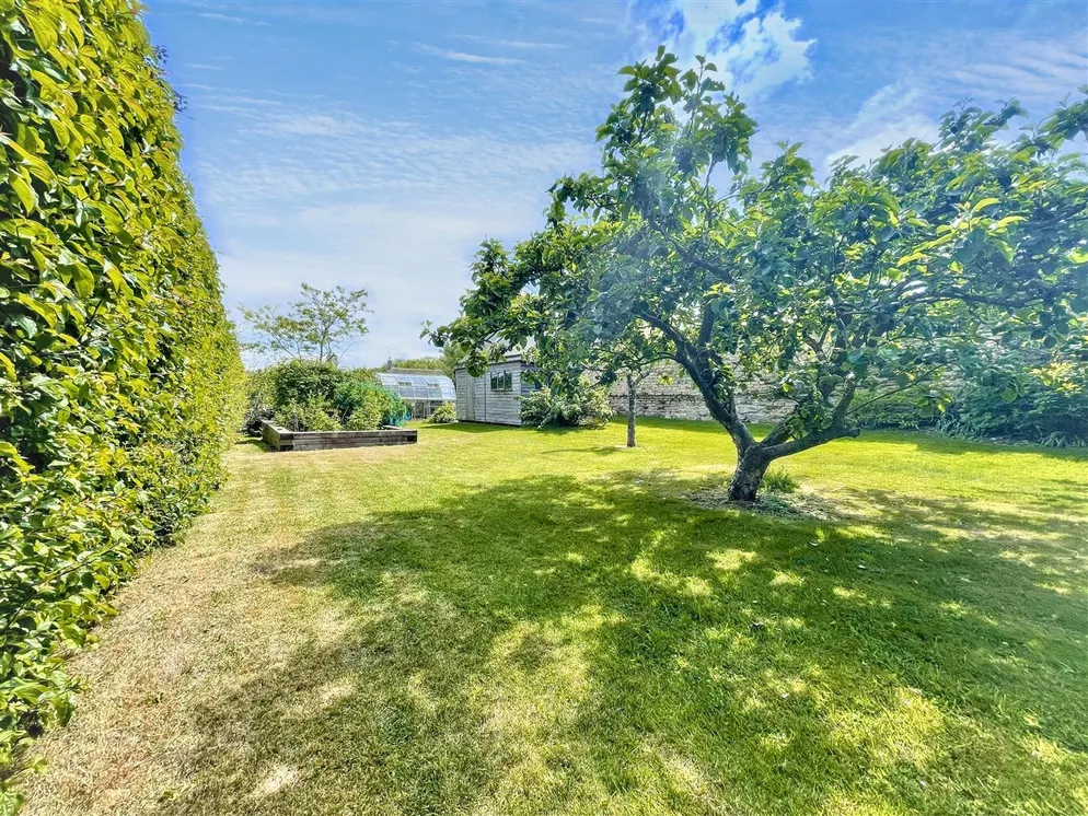 Property carousel item 28