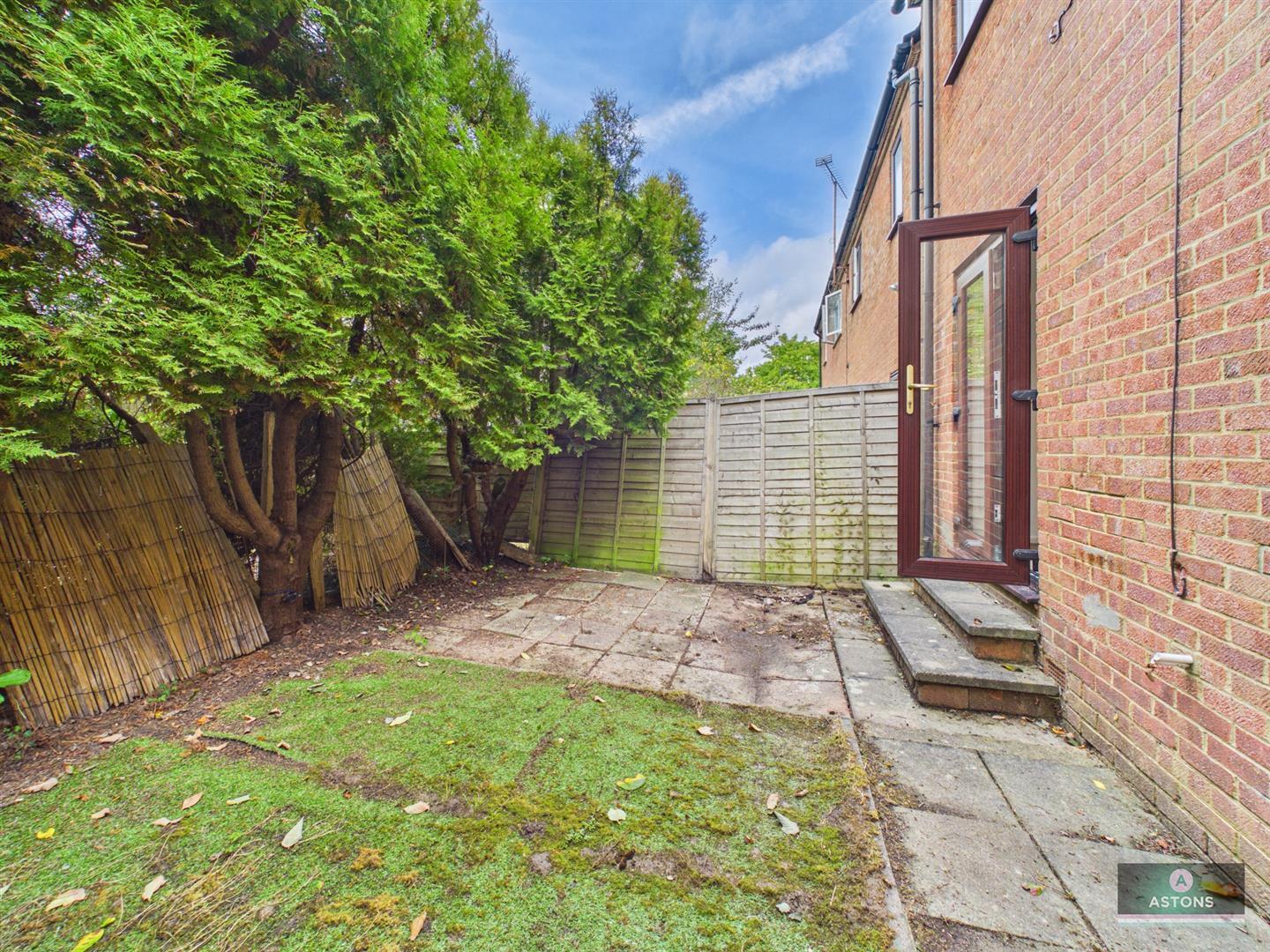 Greenways Walk, Tollgate Hill Image 7