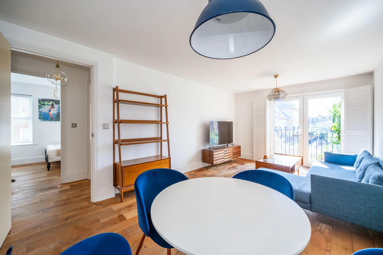 330 Garratt Lane, London, SW18 photo 4