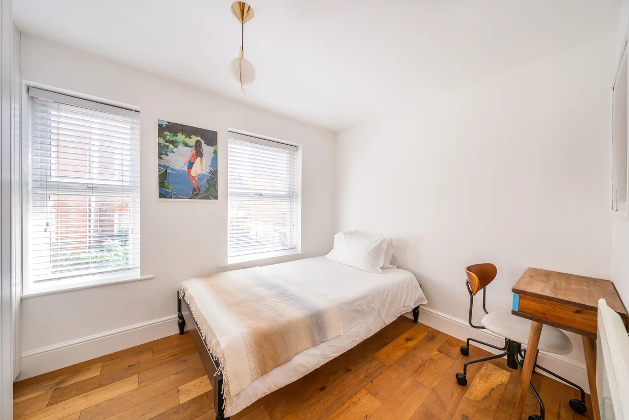 330 Garratt Lane, London, SW18 photo 9