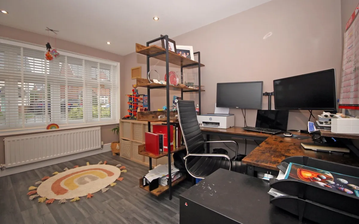 Llwybr Y Gwynt, Penrhosgarnedd, Bangor, Gwynedd, LL57