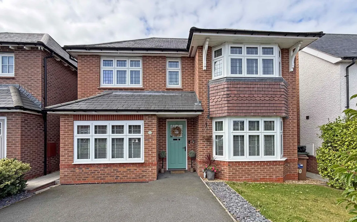 Llwybr Y Gwynt, Penrhosgarnedd, Bangor, Gwynedd, LL57