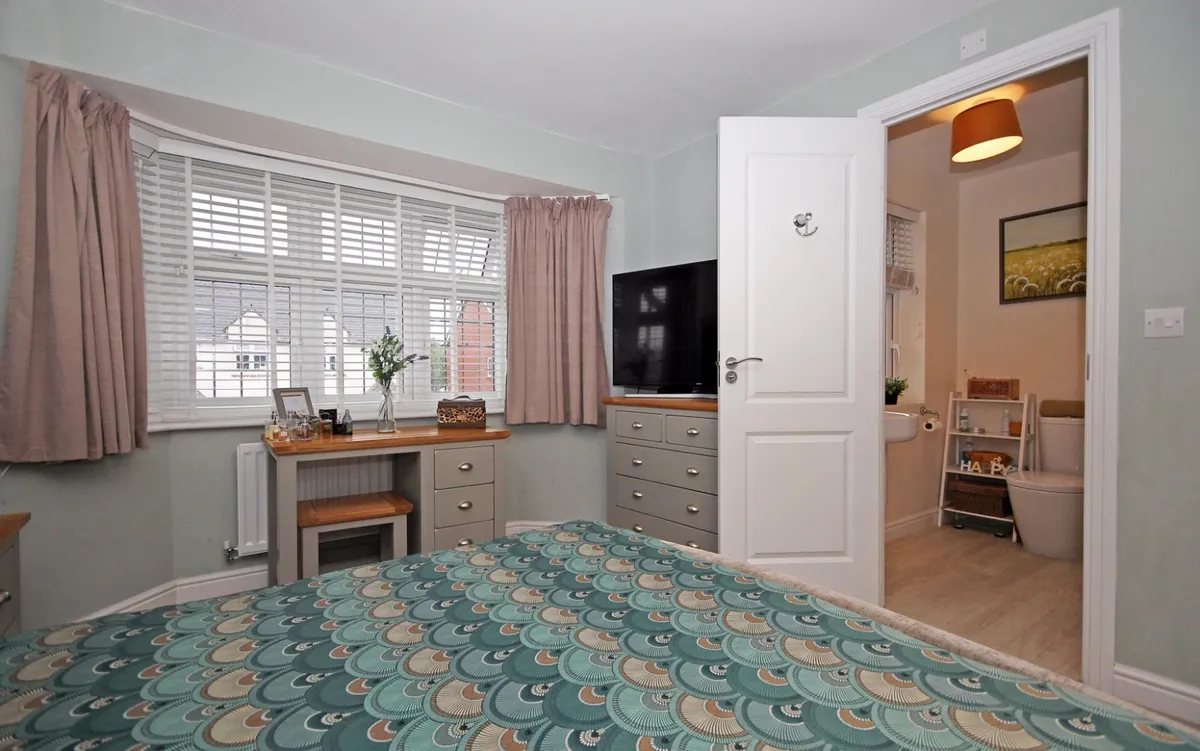 Llwybr Y Gwynt, Penrhosgarnedd, Bangor, Gwynedd, LL57