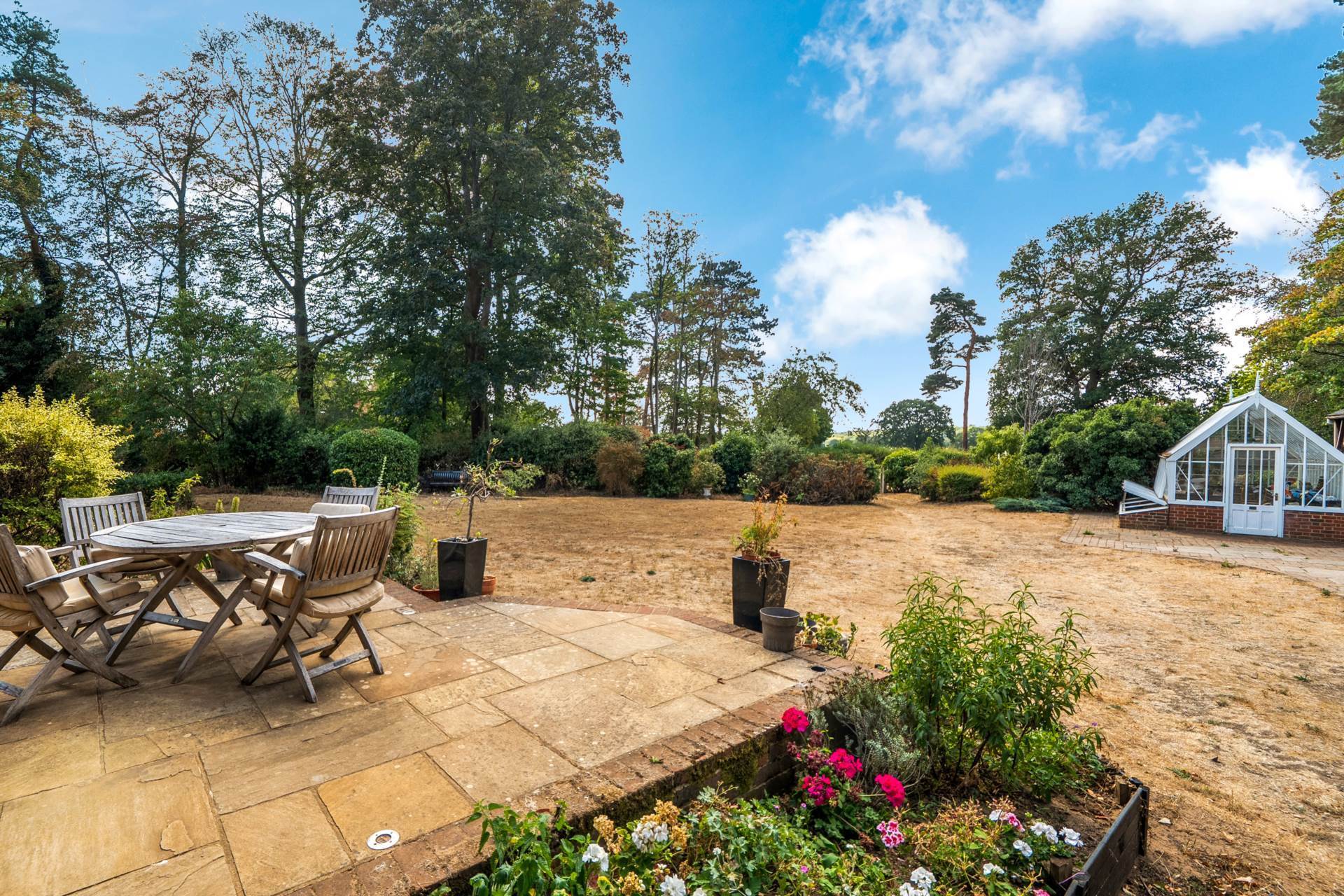 Puttenham, Guildford, Surrey Image 4