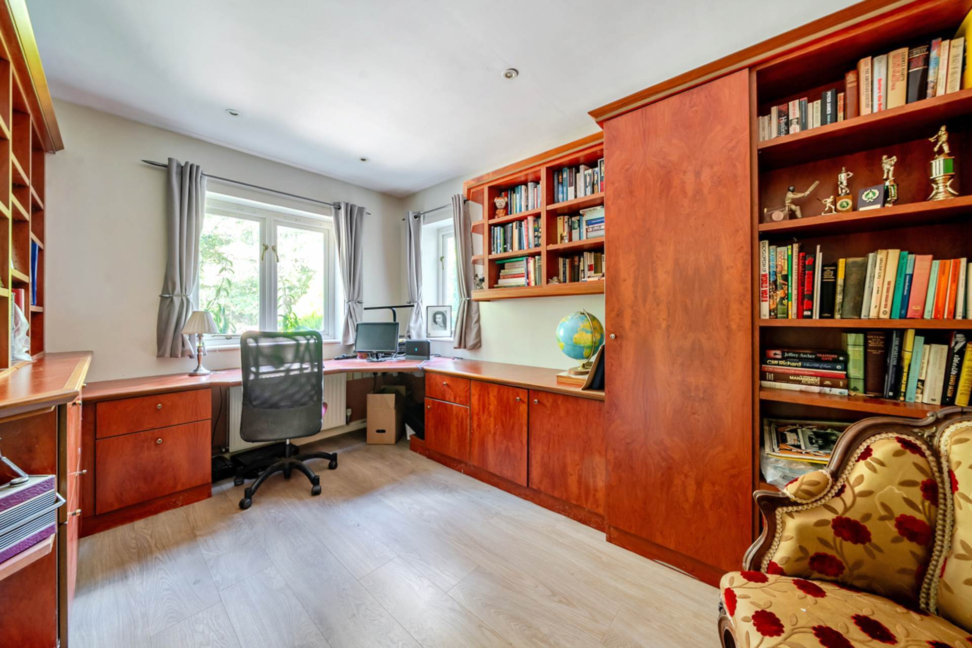Puttenham, Guildford, Surrey Image 20