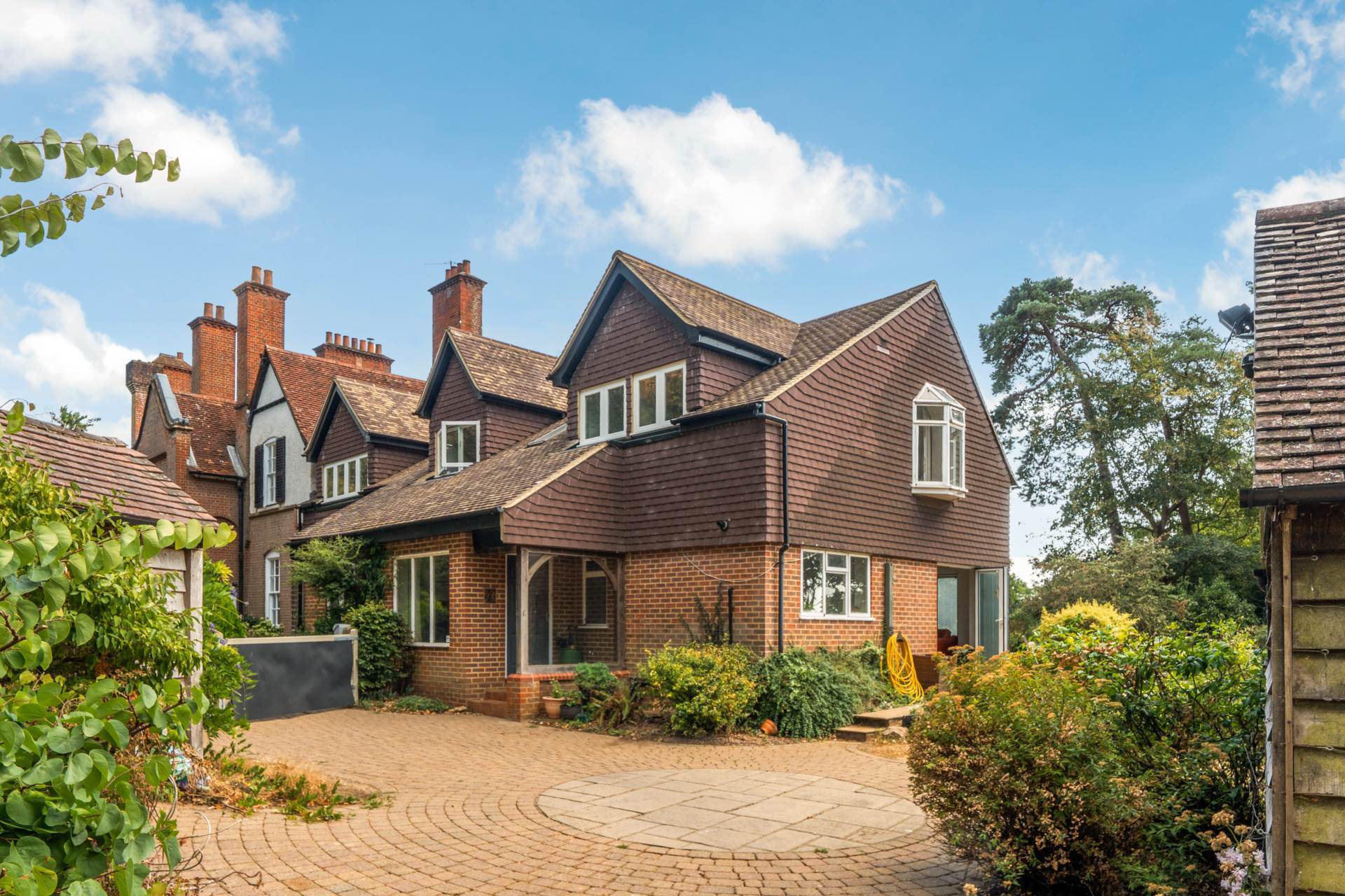 Puttenham, Guildford, Surrey Image 31