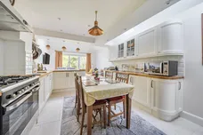Woodham Lane, Addlestone, KT15 photo 5