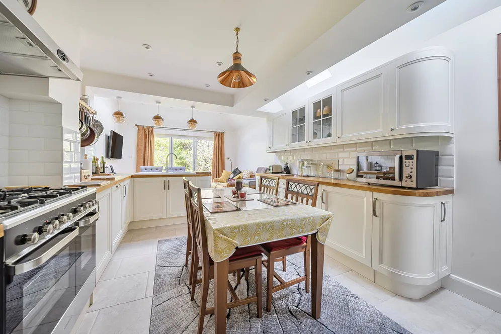 Woodham Lane, Addlestone, KT15 photo 5