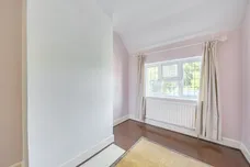 Woodham Lane, Addlestone, KT15 photo 10
