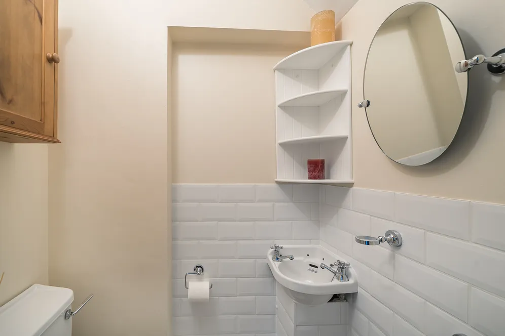 Woodham Lane, Addlestone, KT15 photo 11