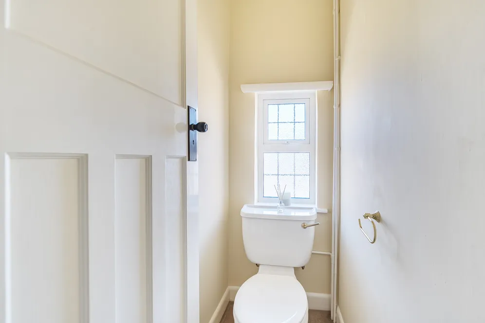 Woodham Lane, Addlestone, KT15 photo 14