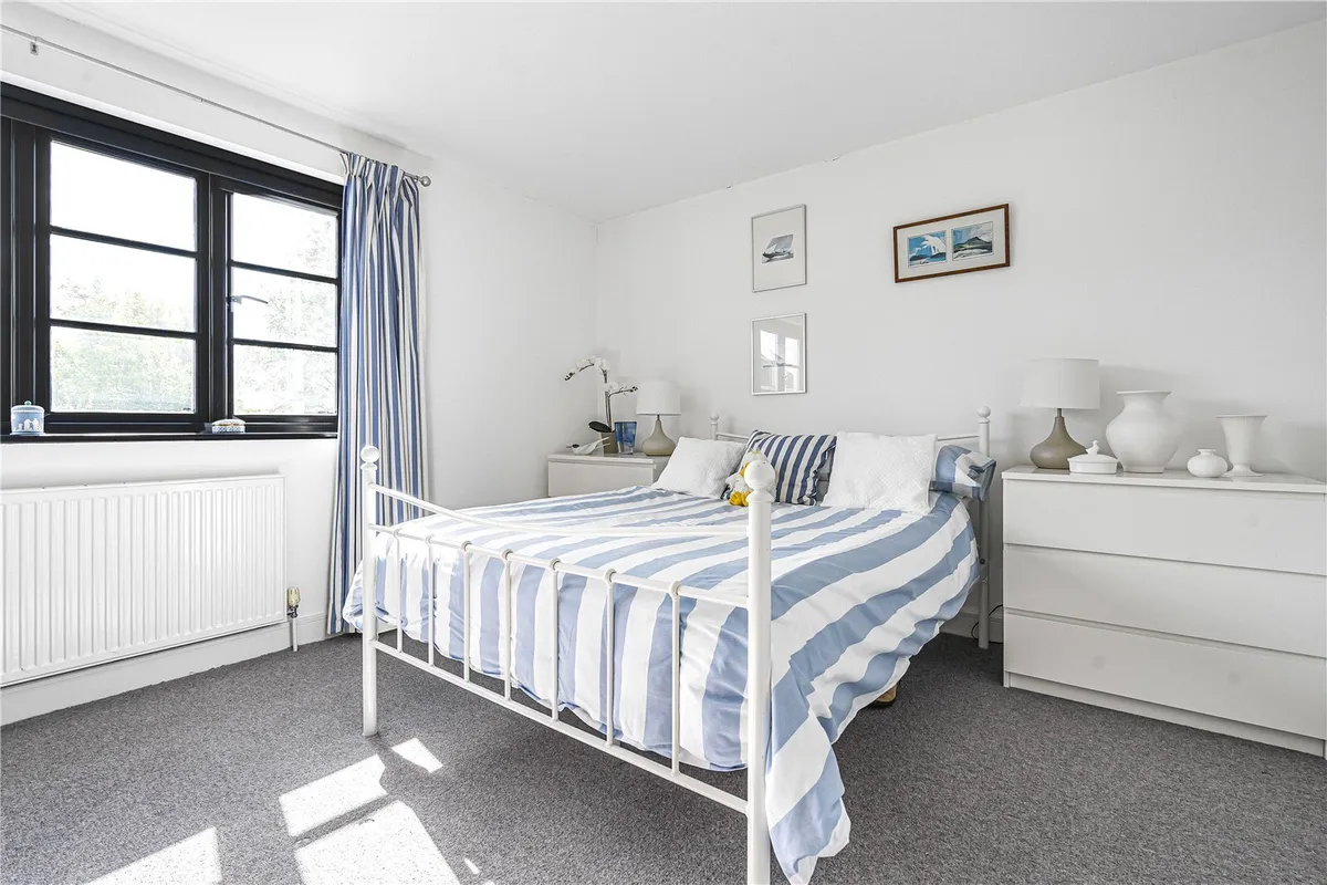 Yarnton Road, Kidlington, Oxfordshire, OX5