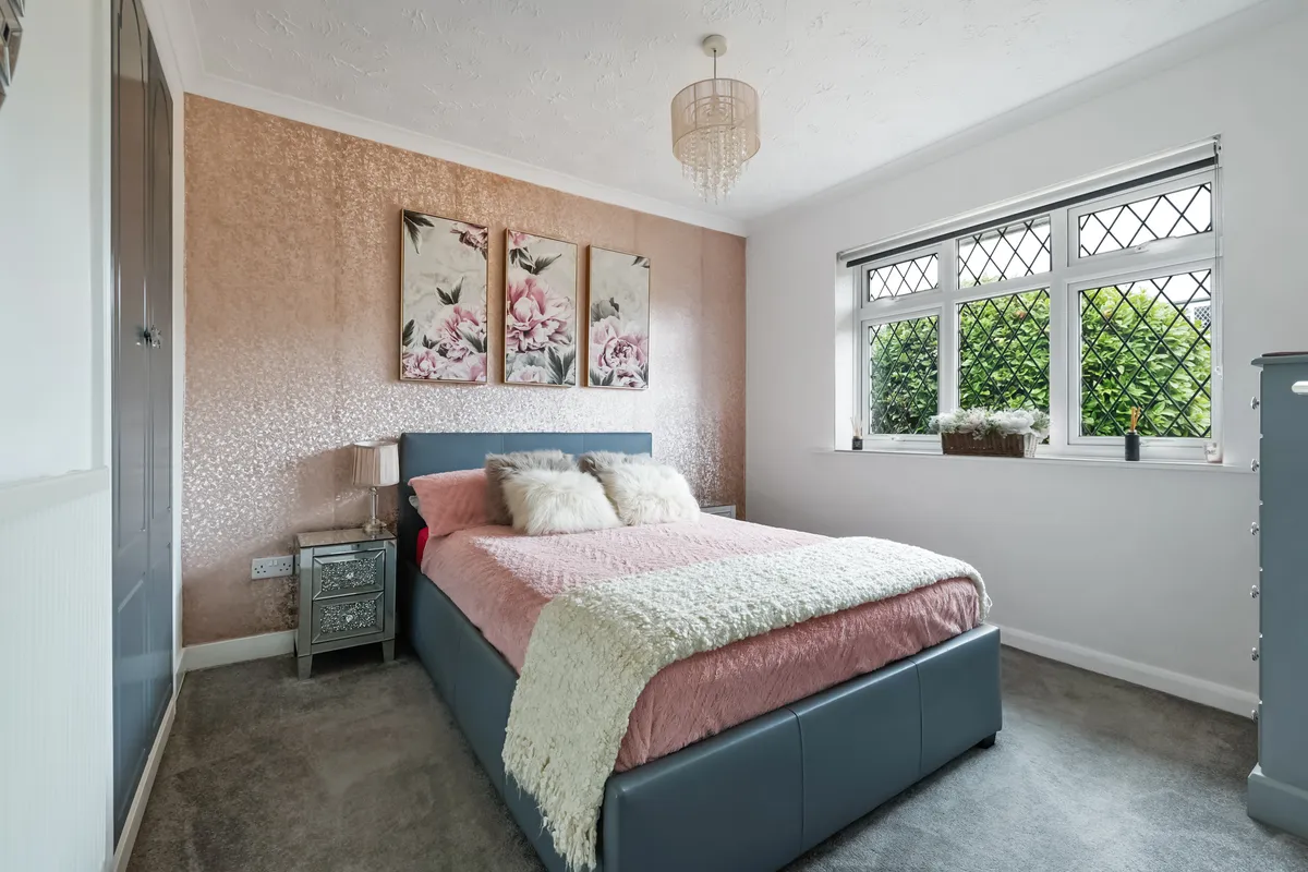 Woodroyd Gardens, Horley, Surrey, RH6