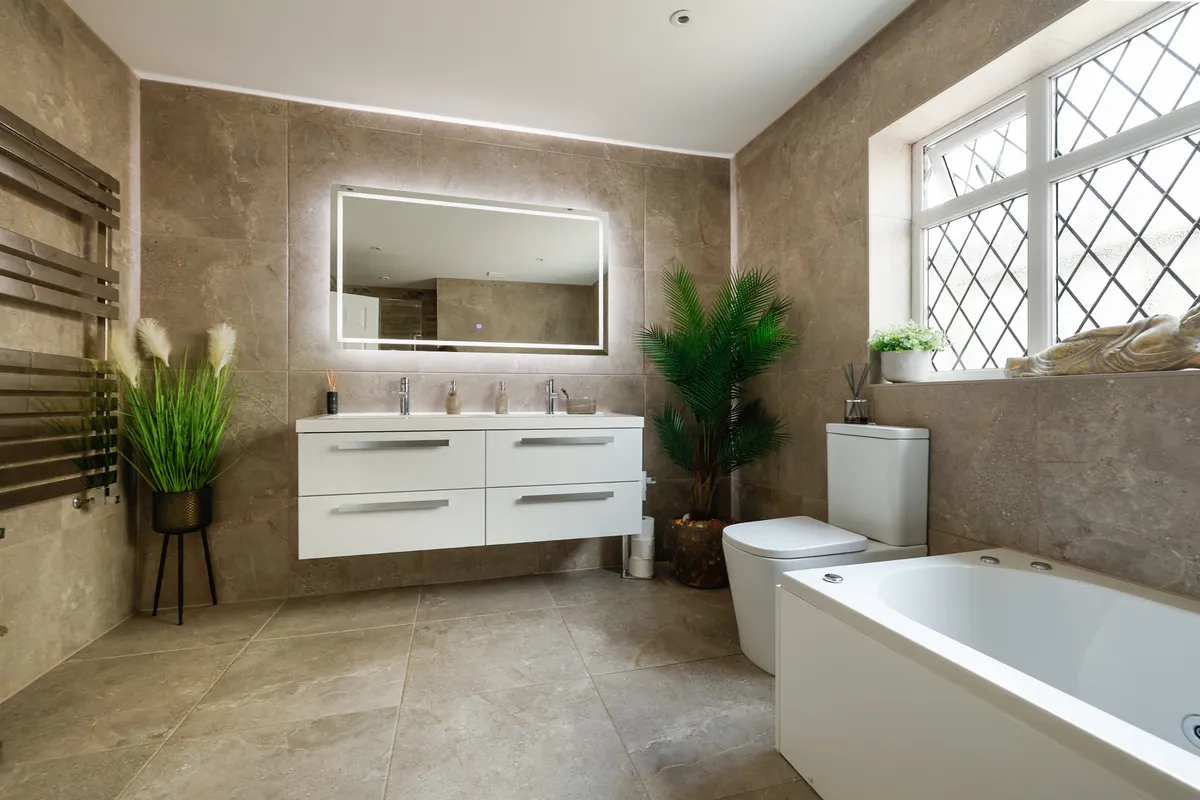 Woodroyd Gardens, Horley, Surrey, RH6