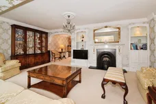 Hollies Way, Thurnby, Leicester