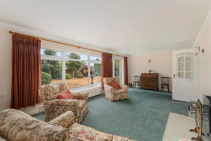 Property carousel image 8