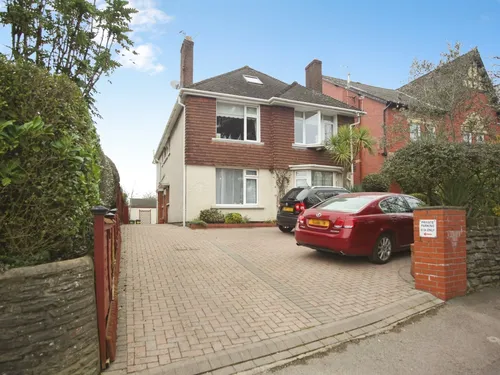 Station Road, Llanishen, Cardiffphoto