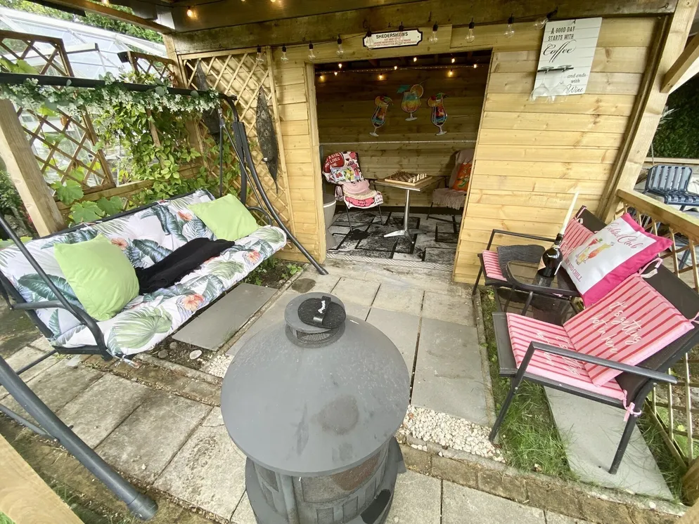 Property carousel item 19