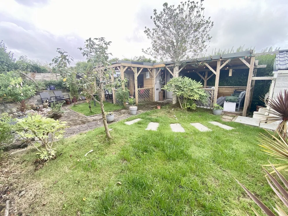 Property carousel item 21