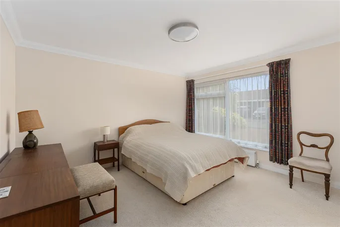 Property carousel image 11