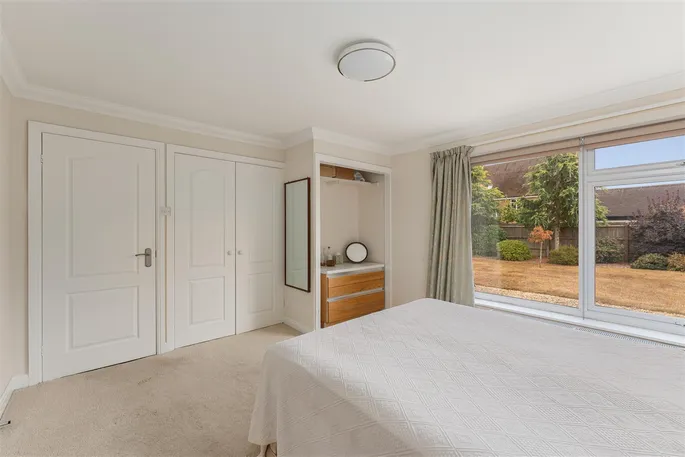 Property carousel image 17