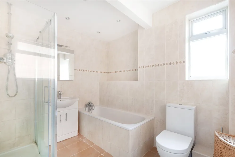 Mill Ridge, Edgware, HA8 photo 6