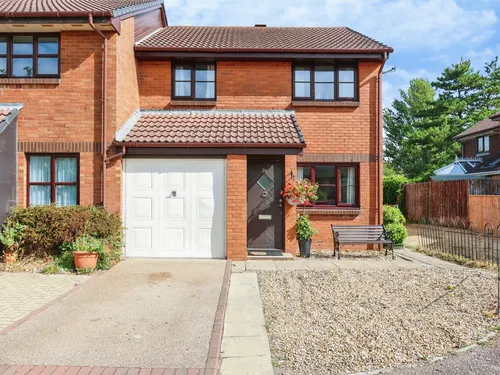 Waldren Close, Poolephoto