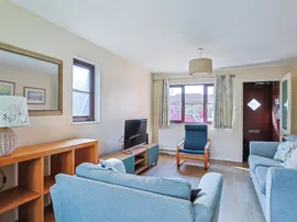 Waldren Close, Poole thumb 3