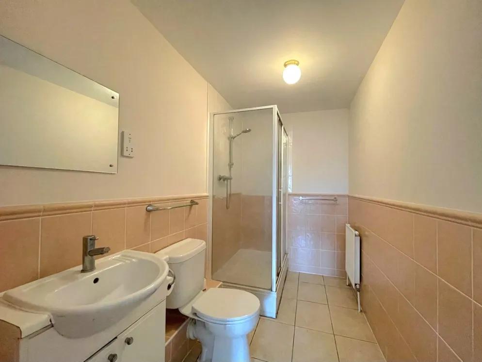 Property carousel item 12