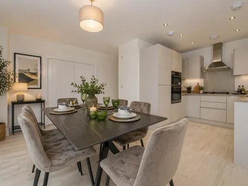 Apartment Five, Green Park Gardens, Goffs Oak, Waltham Crossphoto