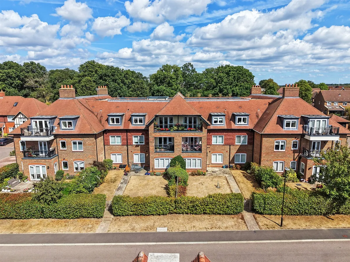 Hartfield Road, Leatherhead, Surrey, KT22