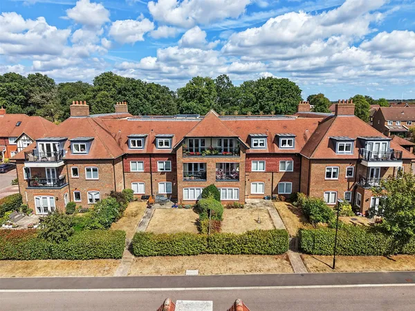 Hartfield Road, Leatherhead, Surrey, KT22