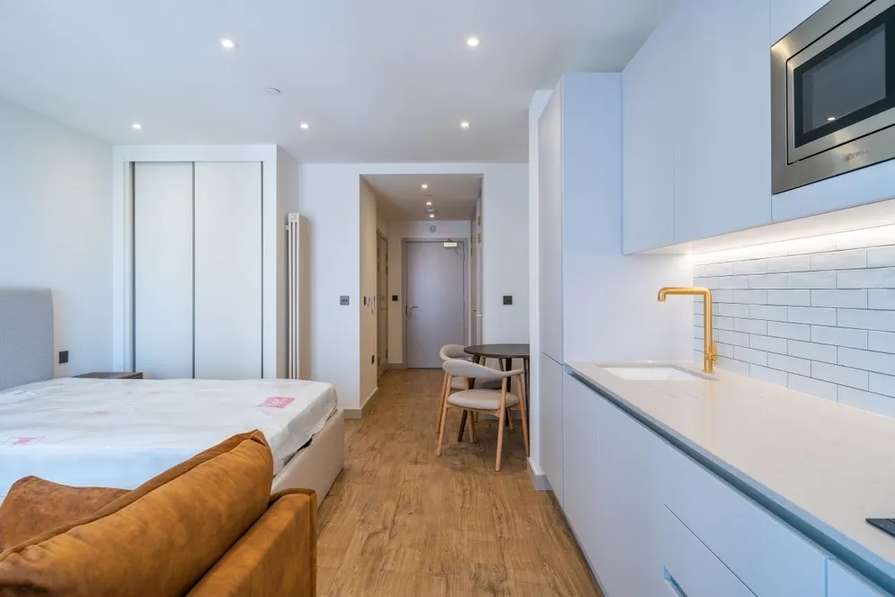 The Eades, 11 Selborne Road London E17 photo 3