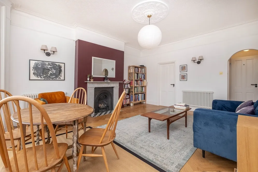 Queens Road Kingston Upon Thames KT2 photo 7